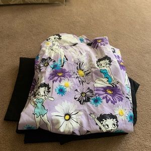 Scrub set (top & bottom)